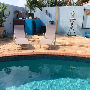 Homestay Mo Place, Paradera