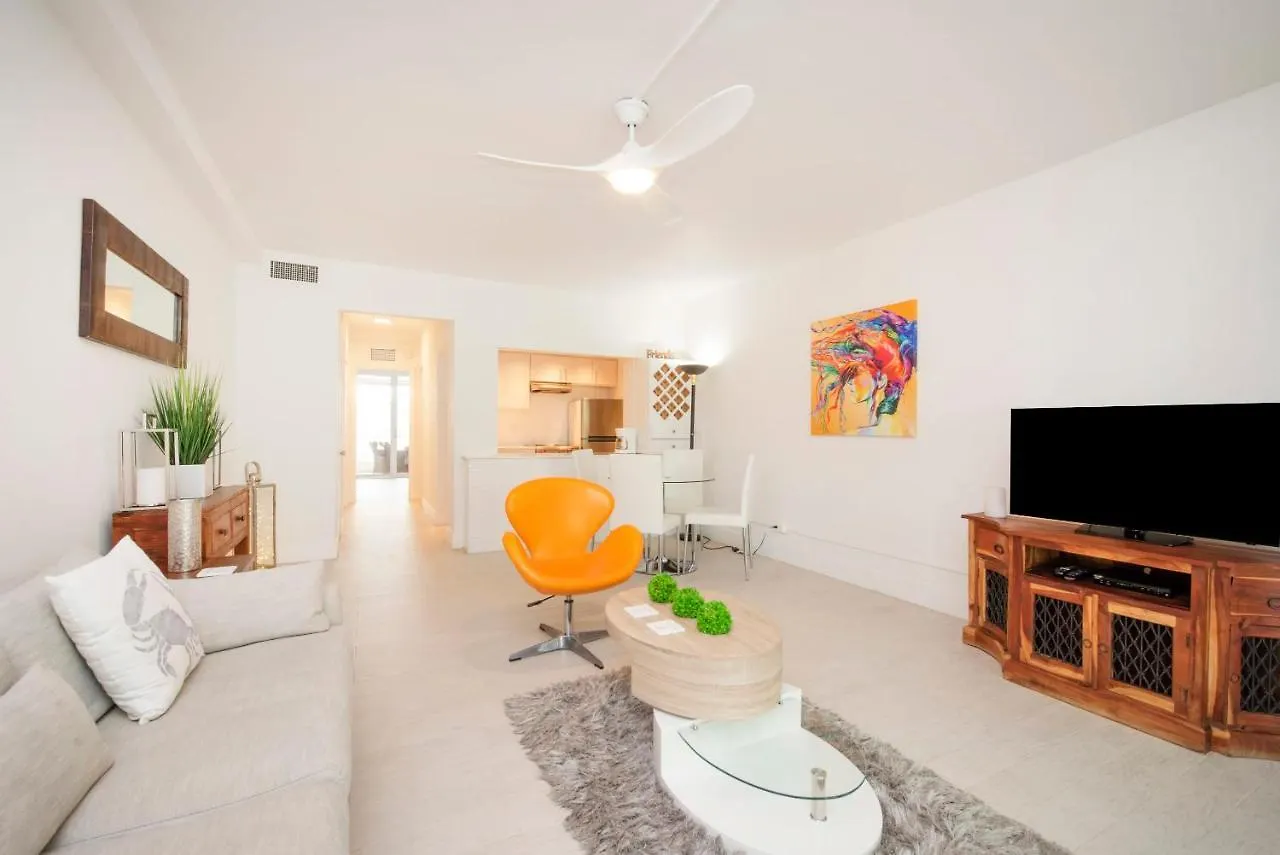 Beach Living At Island Pine Villas Blse George Town Appartement